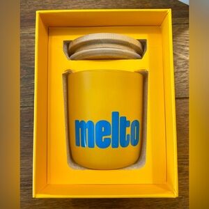 Melto | Peony & Charcoal | Bougie Scented Candle | Natural | 7.5 oz